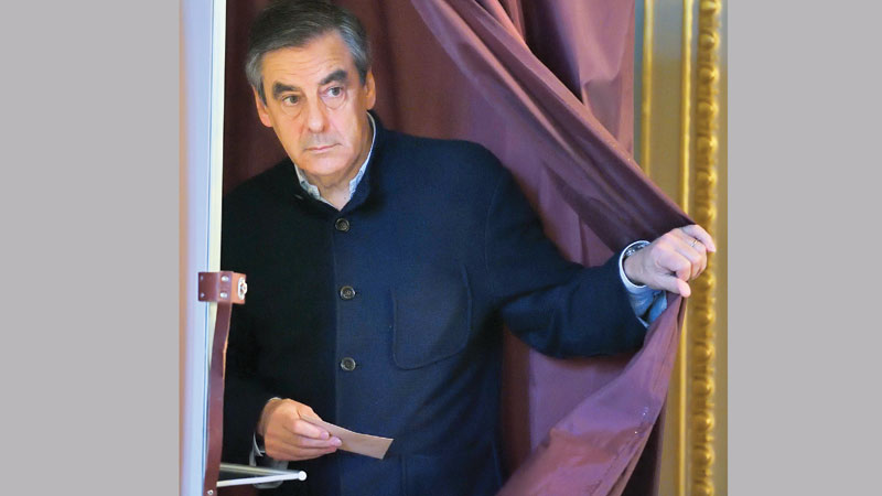 Fillon tipped to win French rightwing primary