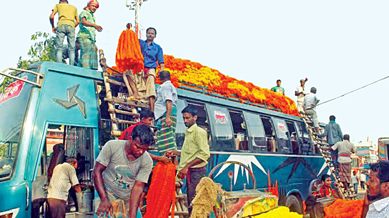 Flower traders busy ahead of Pahela Baishakh