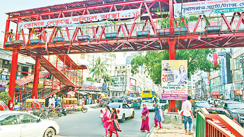 Footbridges underused in capital