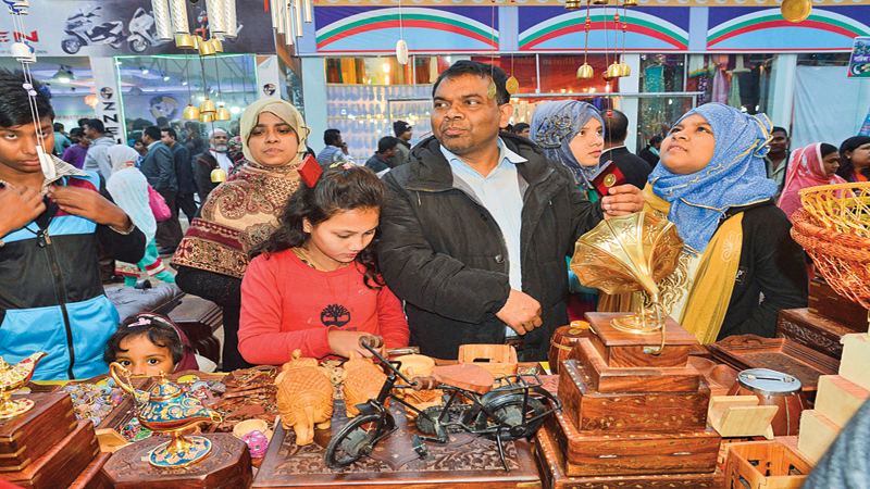 Foreign pavilions in Dhaka trade fair draw big crowd