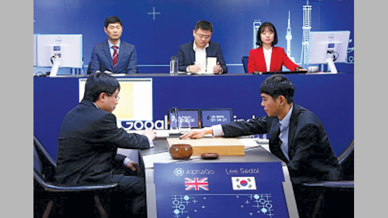 Computer wins series against Go champion
