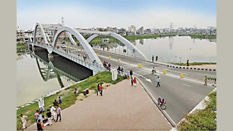 Unplanned Dhaka is at the core 
of its troubles