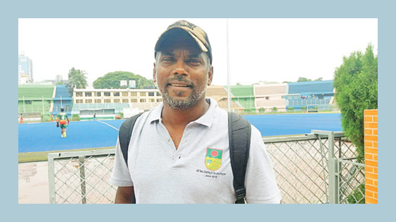 Hockey coach optimistic to do well against big teams