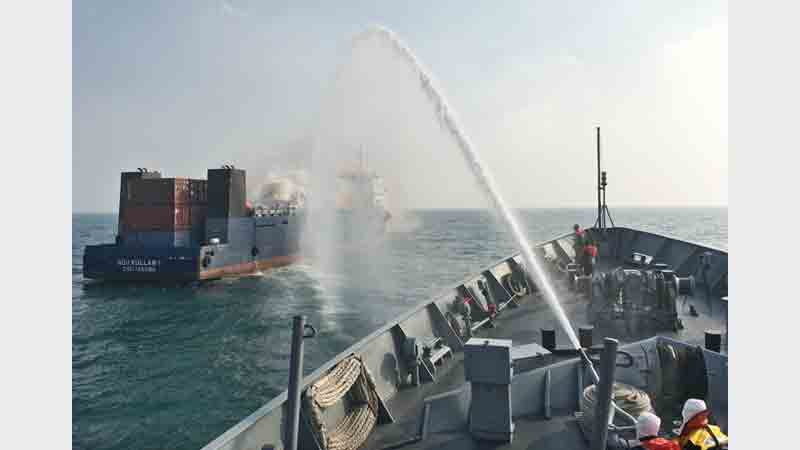 India, China display friendly gestures 