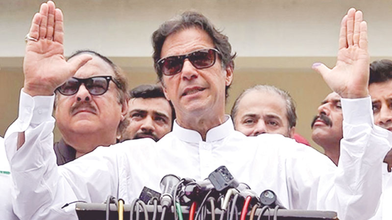 Imran Khan puts himself between rock and hard place