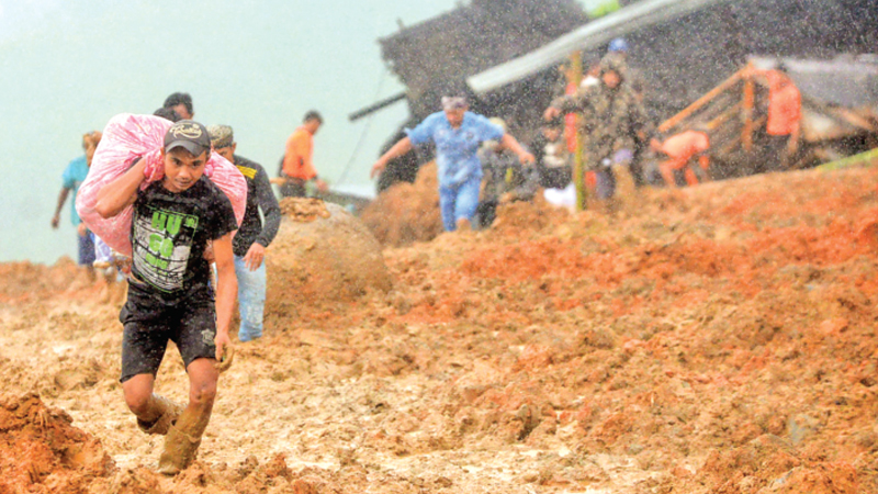 15 killed in Indonesian landslide 