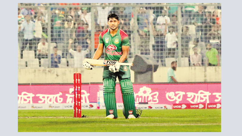 Kayes proves again as opener with a ton