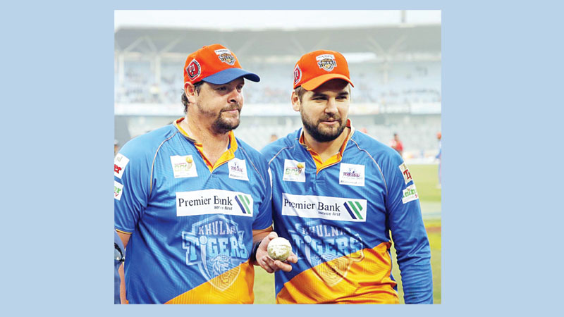Khulna brighten play-off hopes