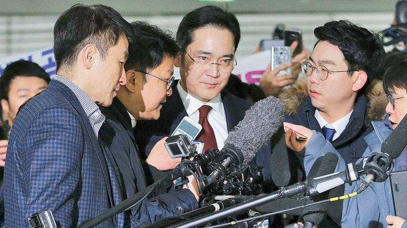 S Korea prosecutors to decide today on Samsung heir arrest