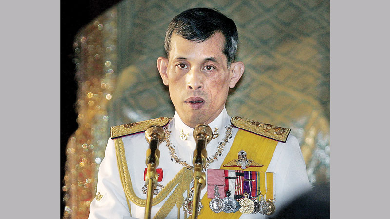 Thai parliament invites prince to become new king