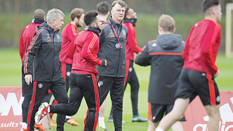 ManU, Juve, PSG target KO berths