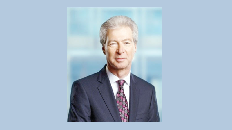 StanChart chief risk officer 
visits Dhaka
