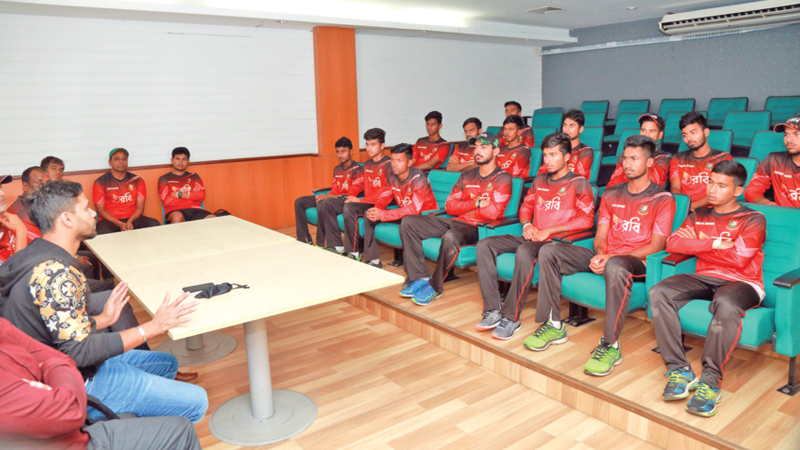 Mash urges to play pressure-free cricket