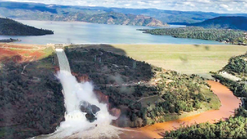 Mass evacuation as rains strain tallest US dam
