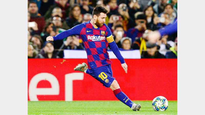 Messi takes Barca to last 16