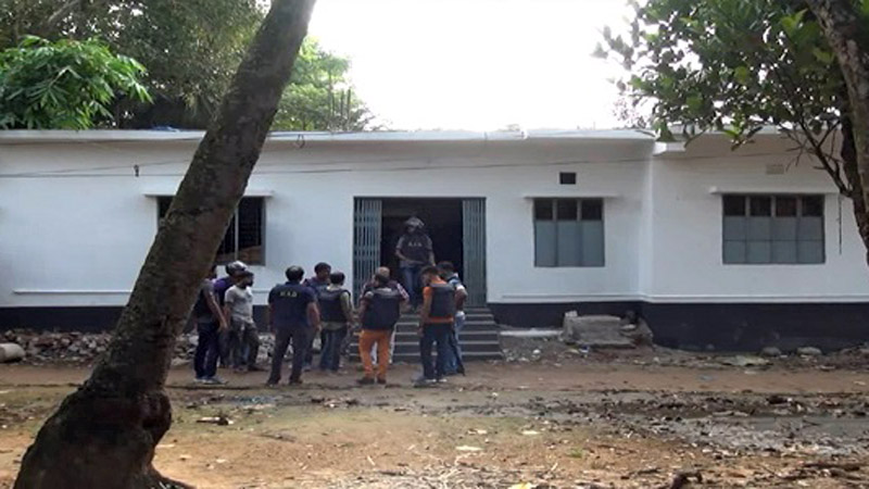 2 landlords held after raid on Gazipur militant den