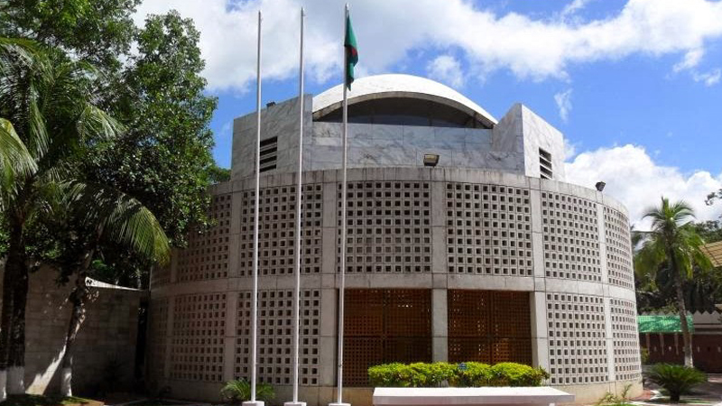 MoFA team visits Bangabandhu mausoleum