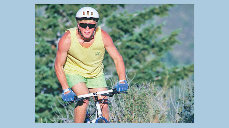 Most cyclists suffering head injuries not wearing helmets: Study