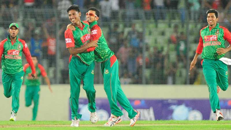 Magical Mustafizur hogs headlines in IPL