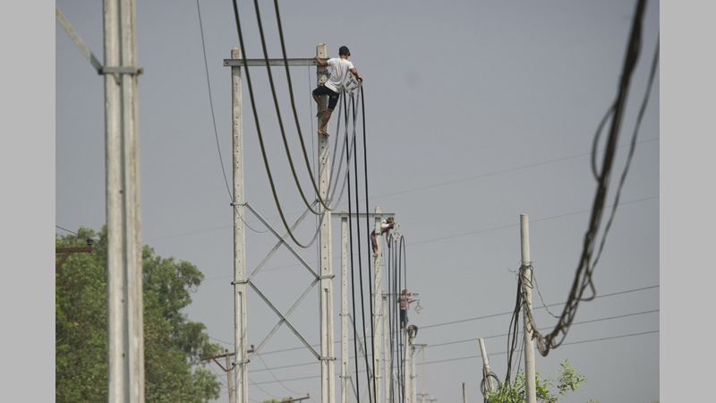 Hopes, hurdles await Myanmar�s new govt