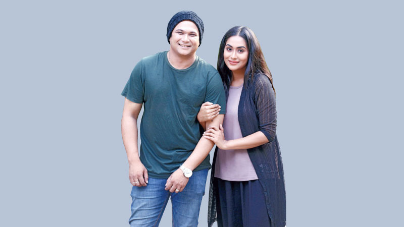 ‘Pashey Thakar Galpo’
 brings Nayeem and Mamo together 