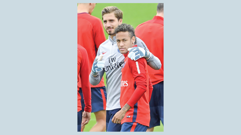 Neymar set for PSG home debut