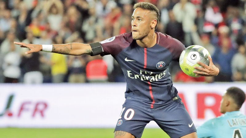 Brilliant Neymar dazzles again in PSG romp