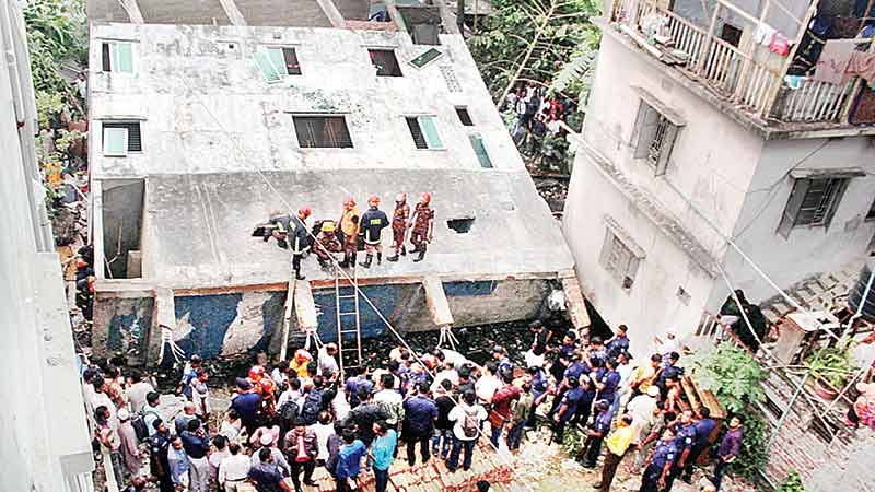 N’ganj bldg collapse kills student