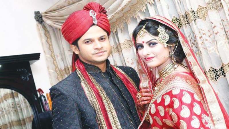 Niloy, Shokh tie the knot 