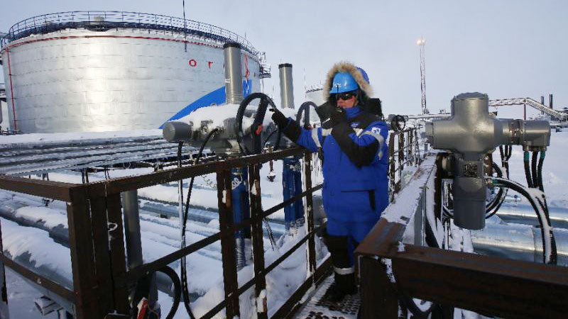 OPEC scrambles to agree crucial oil output cut
