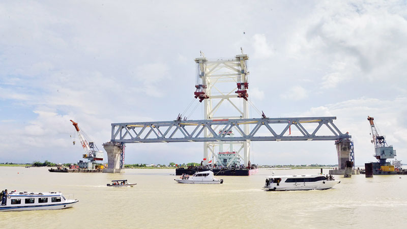 First span put in place in Padma Bridge