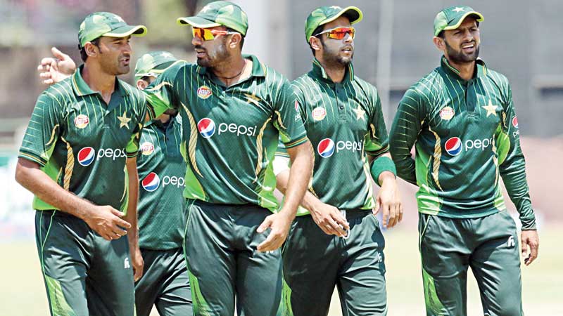 Asif shines as Pakistan win ODI series