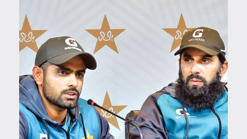 Pakistan recall Hafeez, Malik for T20 series