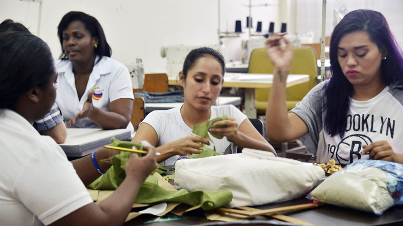 Fashioning a life behind 
bars in Panama