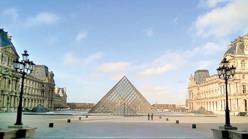 Paris tourism hit again by Paris Louvre attack