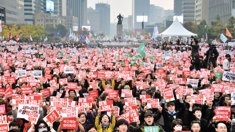 Huge protest urges scandal-hit S Korea president to quit