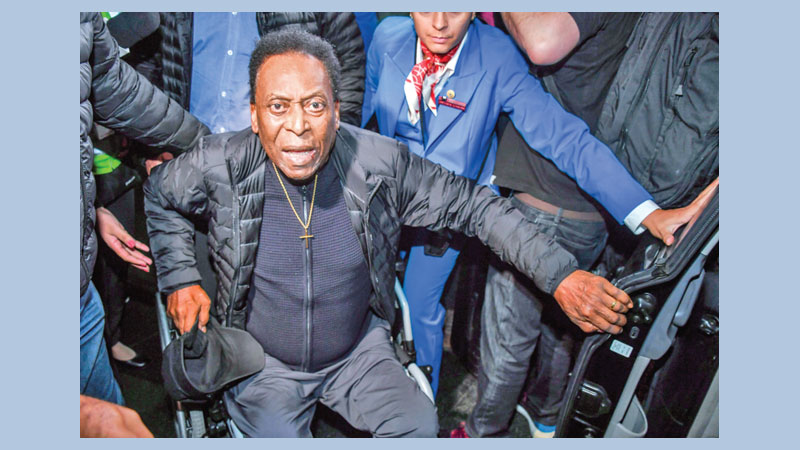 Pele in depressed, reclusive state