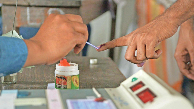 Polls in India : Ten good news