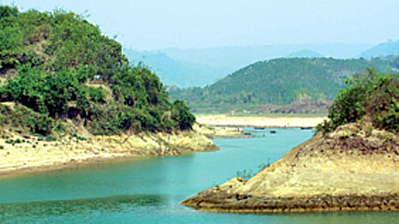 Poor navigability in Kaptai Lake puts people in trouble