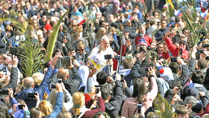 Pope urges young people not to remain silent