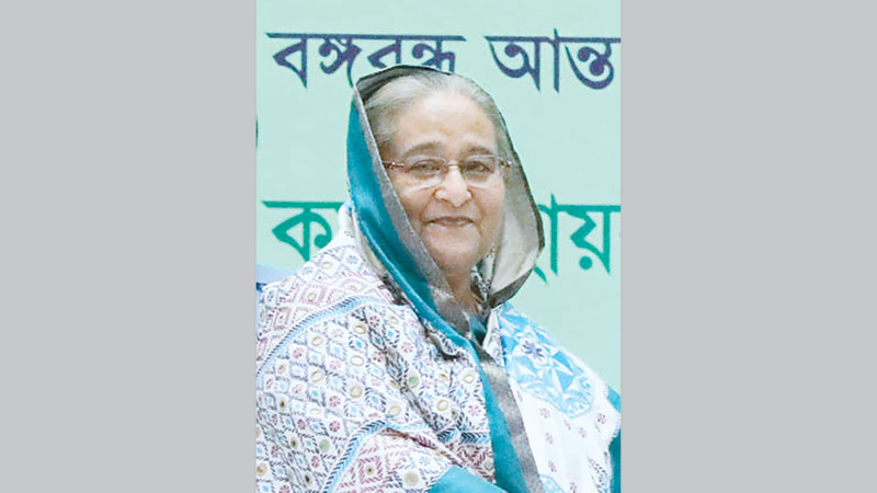 Poverty gets
nurtured thru’
microcredit: PM