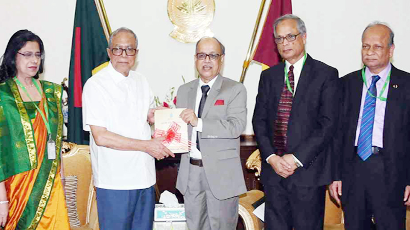 President stresses quality research