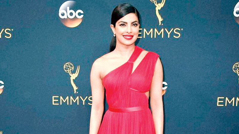 Priyanka to present award at Emmys