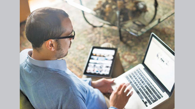 Pros and cons of telecommuting
