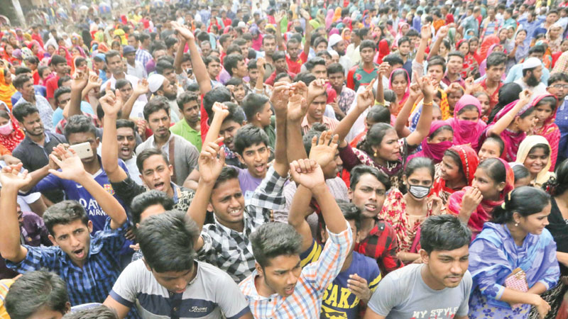 RMG workers stage demo