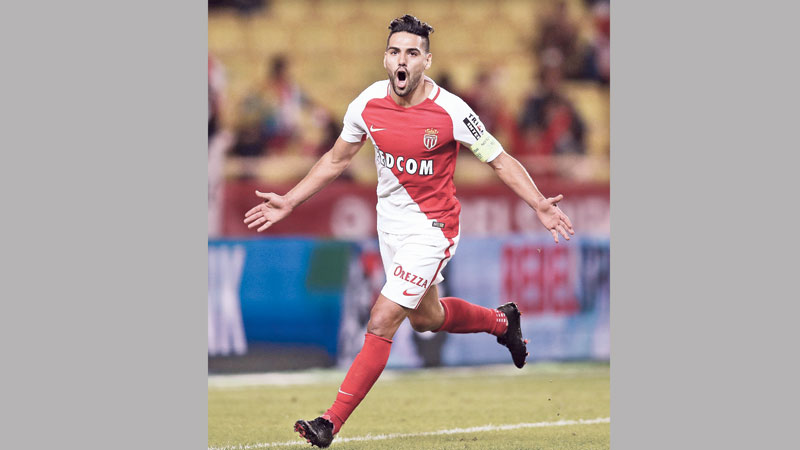 Falcao helps Monaco to maul Montpellier 