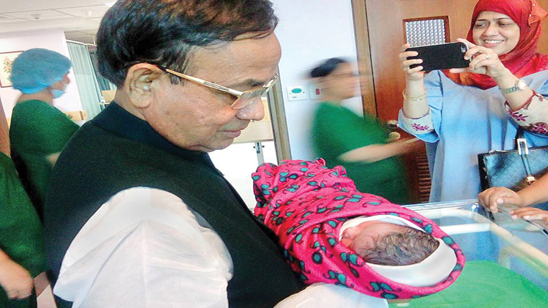 Railways minister blessed with baby girl