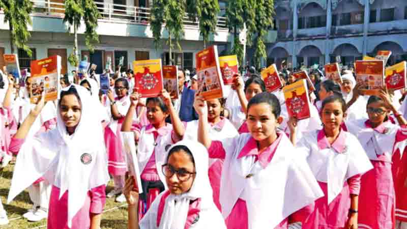 Rajshahi, Barishal students get new textbooks in festive mood