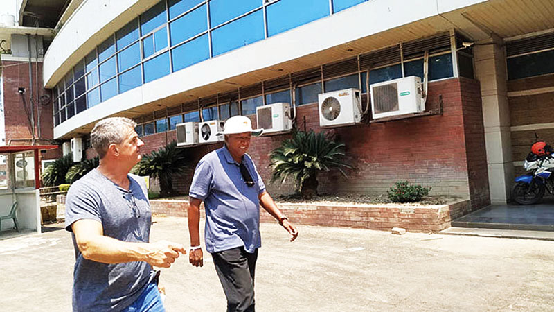 Rhodes drives direct to Mirpur from airport to talk with Tigers