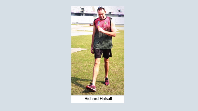 Halsall dismisses Chandika factor